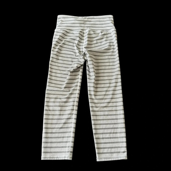 Athleta Womens Size Small Chaturanga Gray Striped Cropped Leggings Pants 591368 - Picture 2 of 3